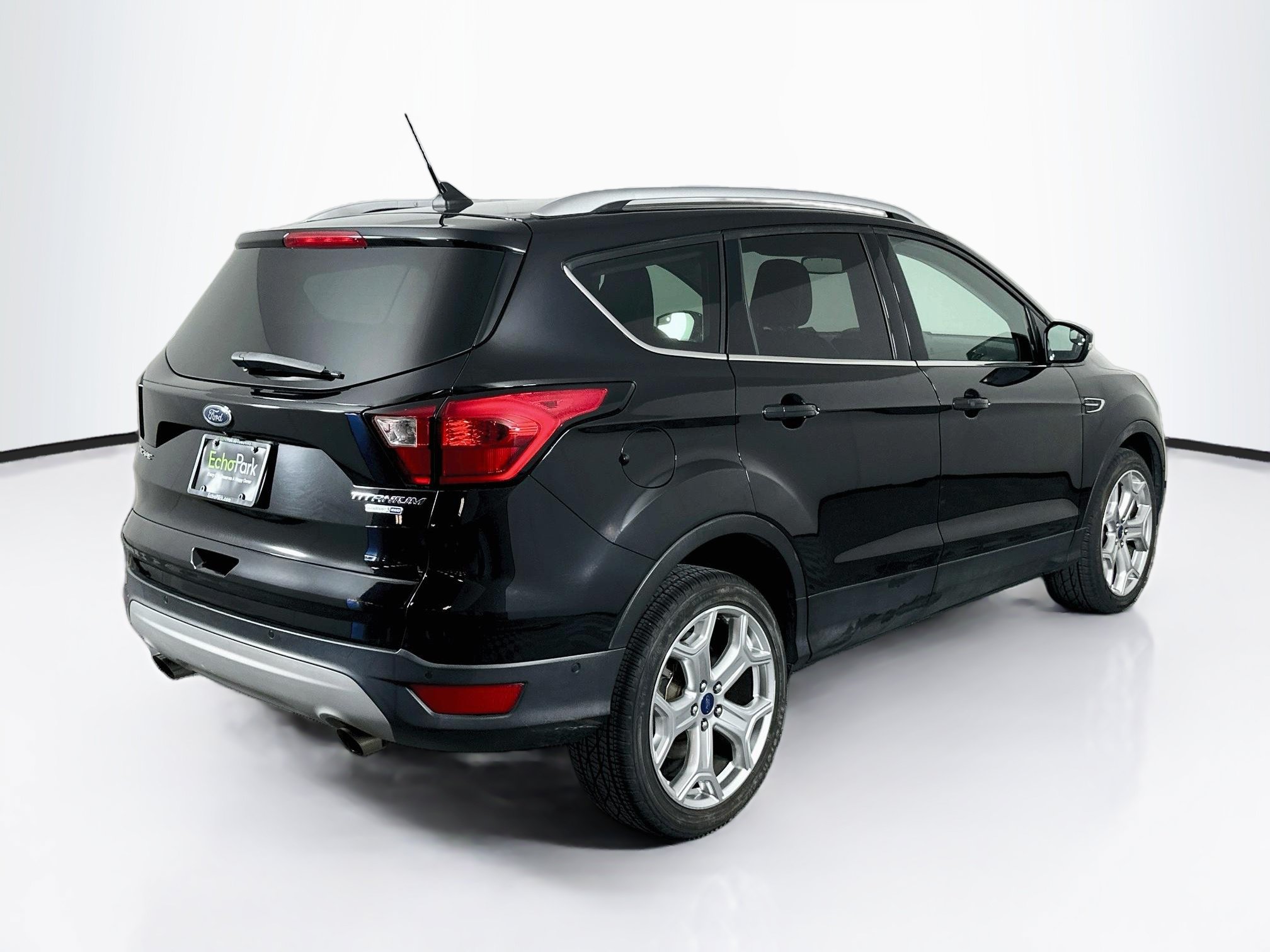 Used 2019 Ford Escape Titanium AWD/4WD image 9