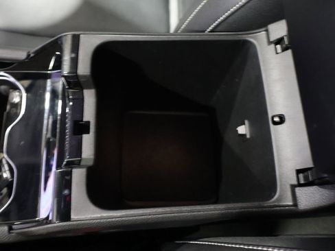 Used 2023 Jeep Grand Cherokee Limited image 31