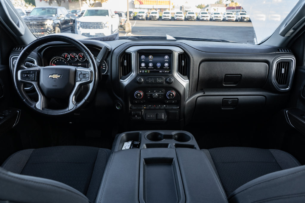 Used 2019 Chevrolet Silverado 1500 LT w/ True North Edition AWD/4WD image 9