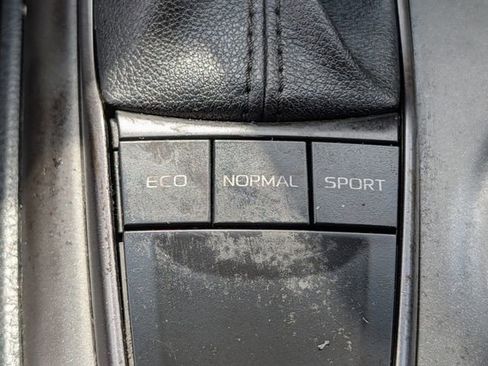 Used 2024 Toyota Camry SE FWD image 17