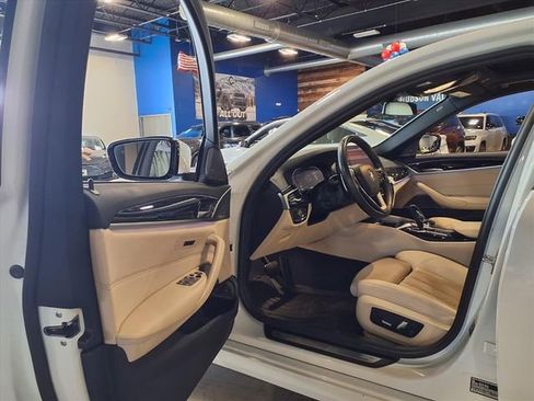 Used 2023 BMW 530i xDrive w/ Executive Package image 13