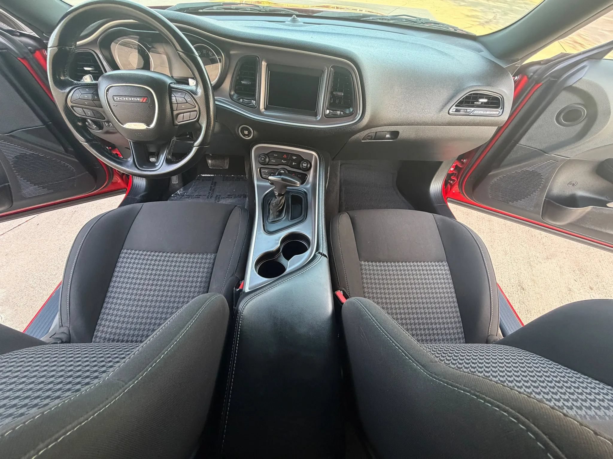 Used 2022 Dodge Challenger GT RWD image 16