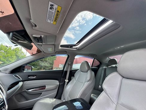 Used 2017 Acura TLX V6 SH-AWD w/ Technology Pkg image 8