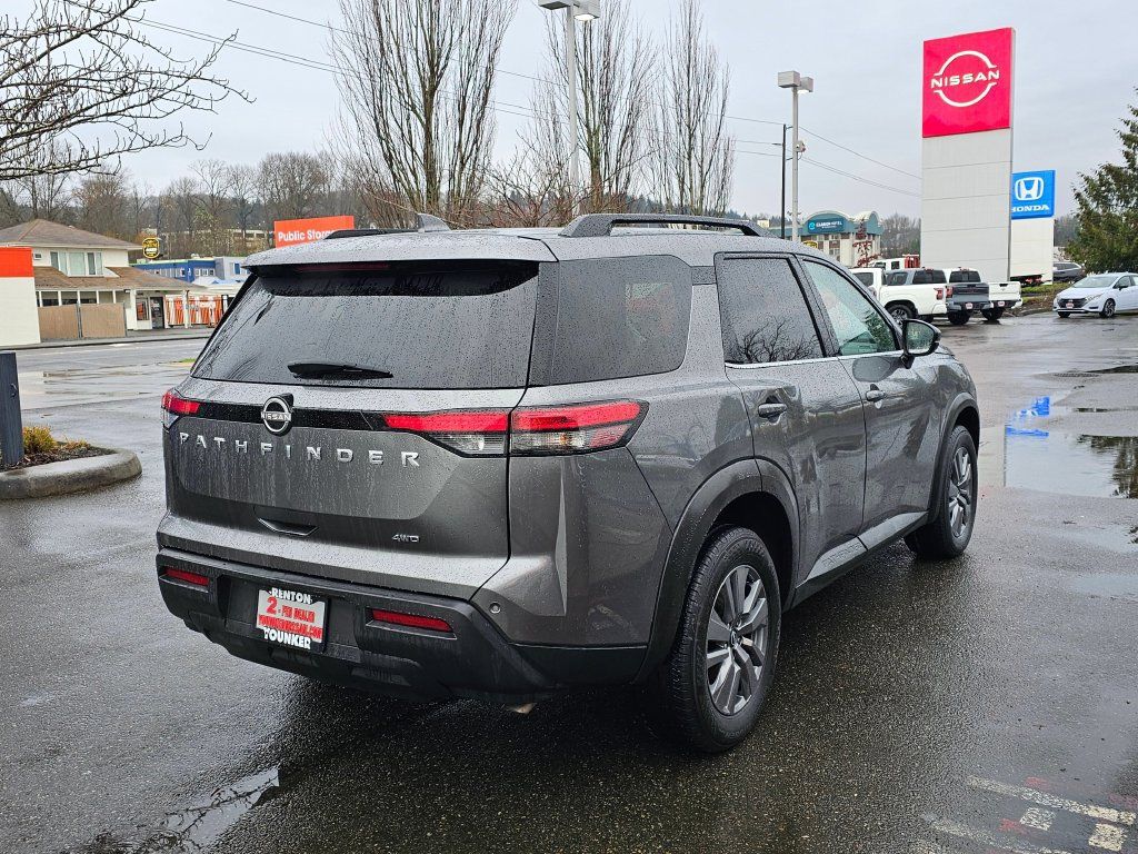 Used 2025 Nissan Pathfinder SV AWD/4WD image 5