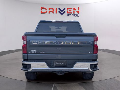 Used 2021 Chevrolet Silverado 1500 LT image 4