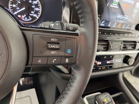 Used 2024 Nissan Pathfinder SL image 21