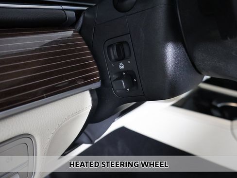 Used 2023 Mercedes-Benz GLE 450 4MATIC w/ AMG Line Exterior image 10