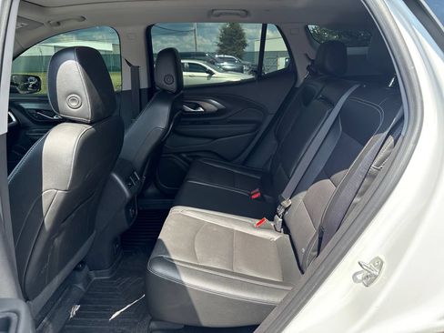 Used 2023 GMC Terrain SLT w/ Infotainment Package II FWD image 17