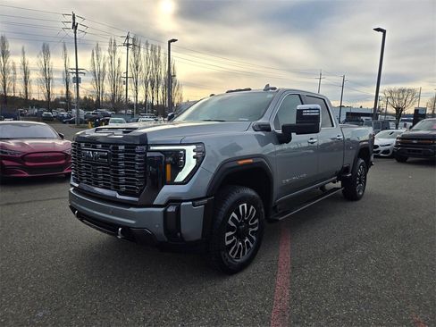 Used 2024 GMC Sierra 2500 Denali Ultimate w/ Max Trailering Package image 1