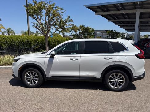 Used 2023 Honda CR-V EX image 3