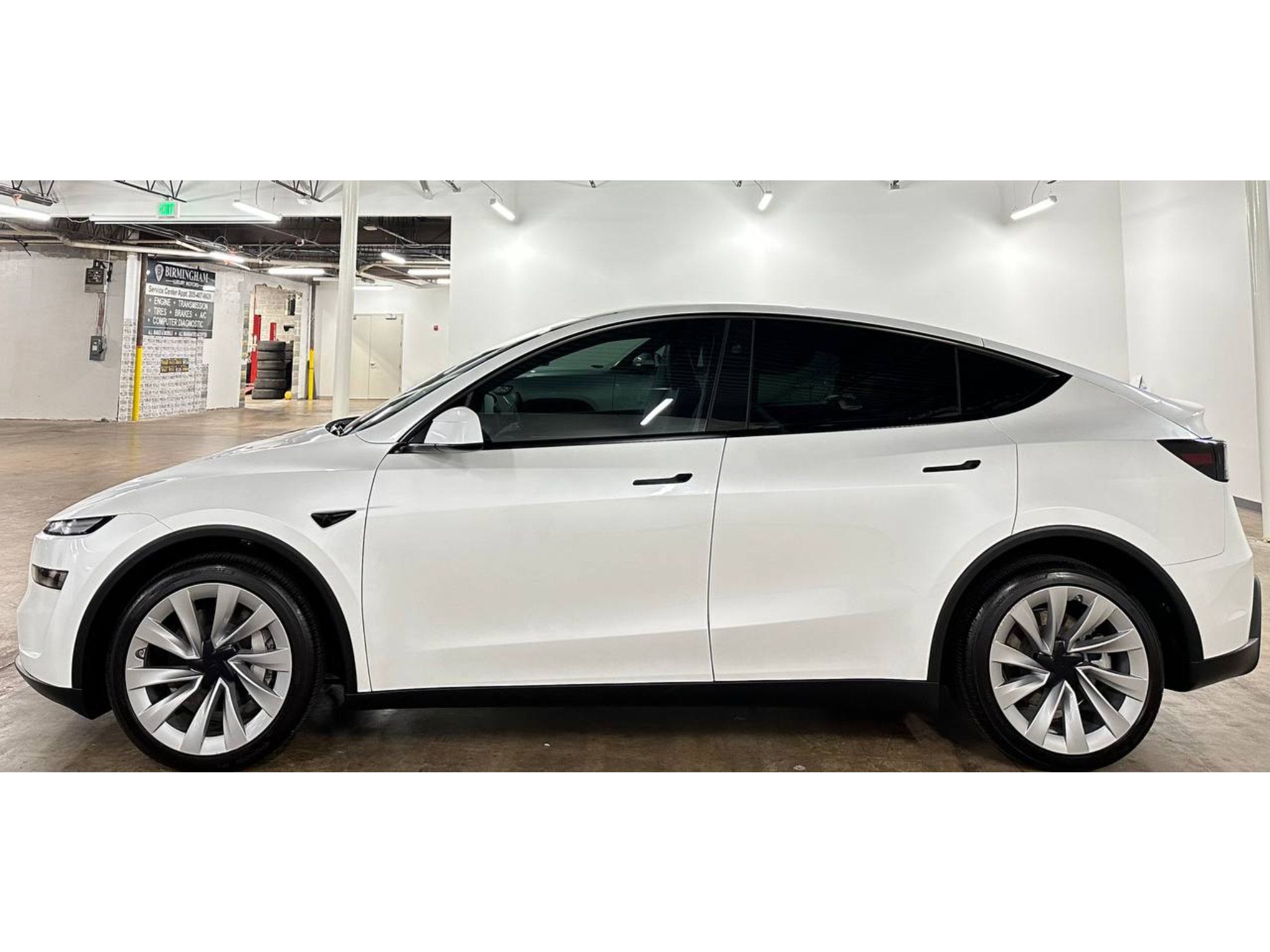 Used 2026 Tesla Model Y AWD image 8