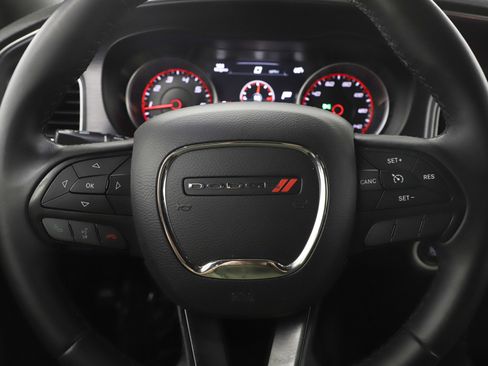 Used 2016 Dodge Charger SE w/ Popular Equipment Group image 24