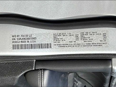 New 2025 Jeep Grand Cherokee L Limited w/ Black Appearance Package image 19