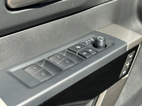 New 2026 Toyota Tundra Limited AWD/4WD image 25