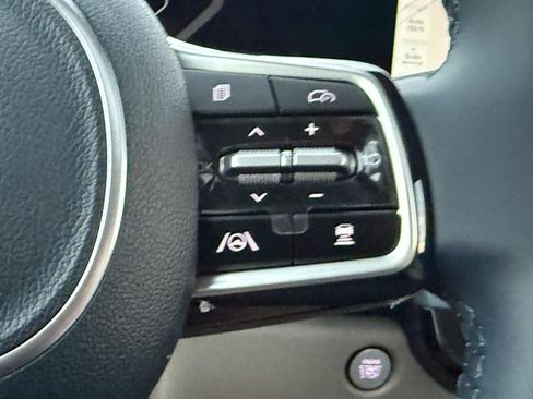 New 2026 Kia Carnival SX image 11