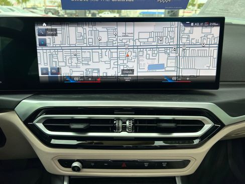 Used 2023 BMW i4 eDrive40 w/ Premium Package image 31