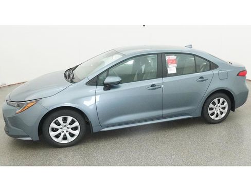 New 2026 Toyota Corolla LE image 2