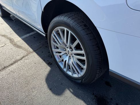 Used 2024 Ford Expedition Max Limited image 11