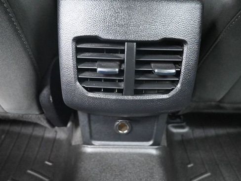 Used 2019 Ford Fusion SE image 23