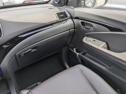 New 2026 Honda Ridgeline Black Edition image 11
