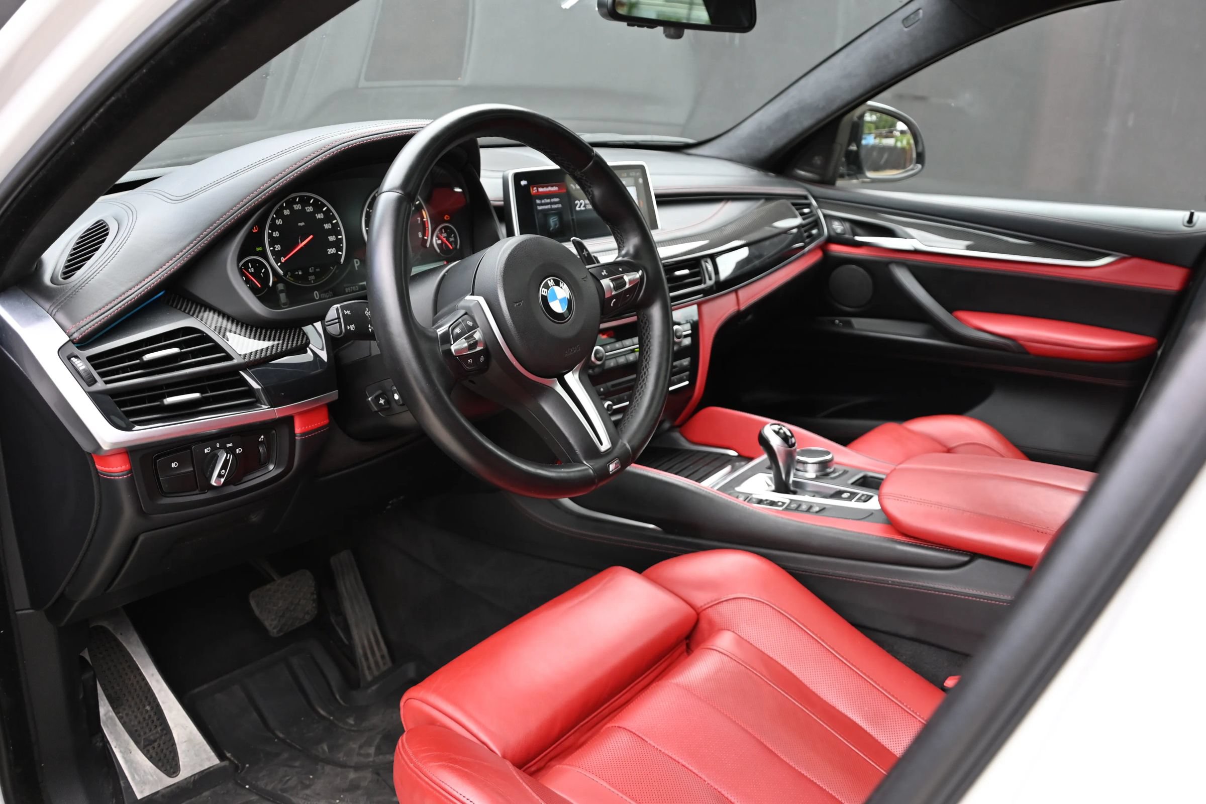 Used 2018 BMW X6 M AWD/4WD image 23