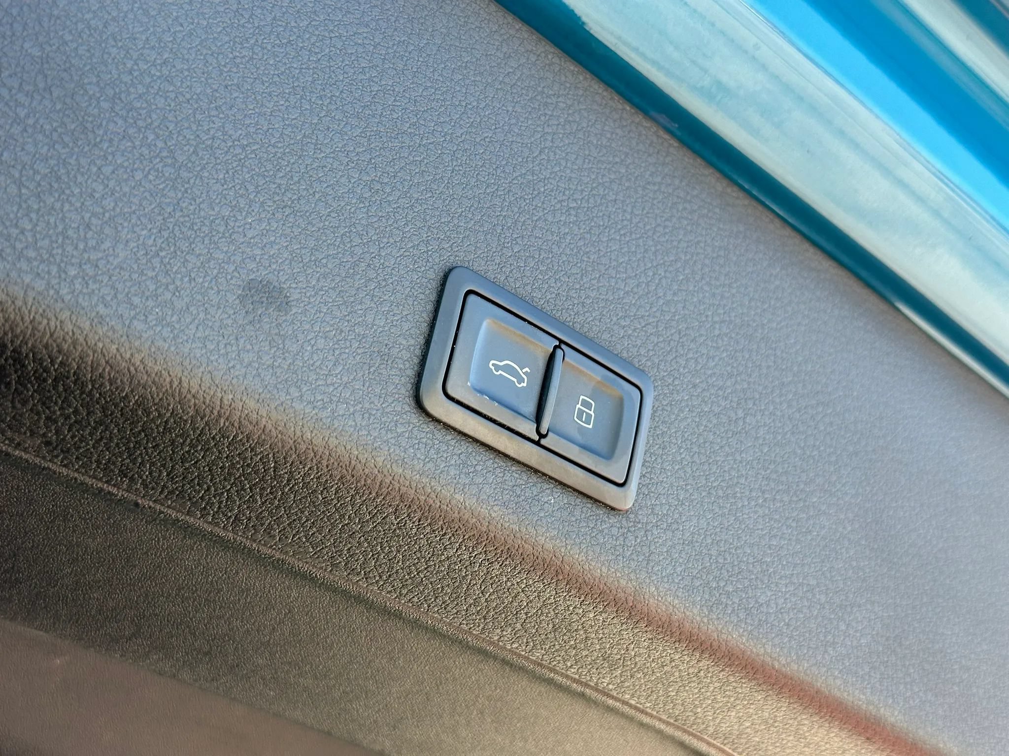Used 2019 Audi e-tron Prestige AWD/4WD image 19