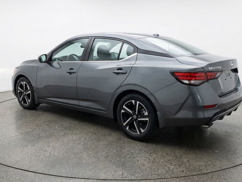 Used 2025 Nissan Sentra SV image 6