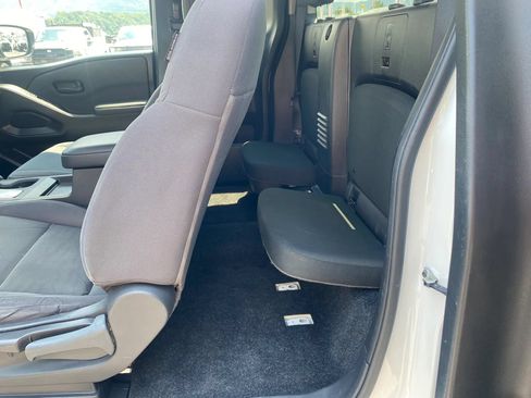 Used 2024 Nissan Frontier S AWD/4WD image 24