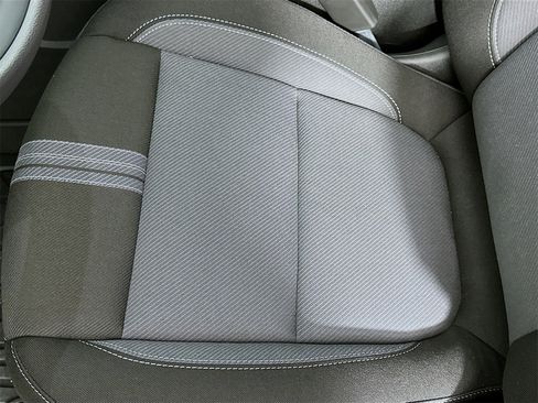 New 2025 Chevrolet Blazer LT w/ Convenience Package image 19