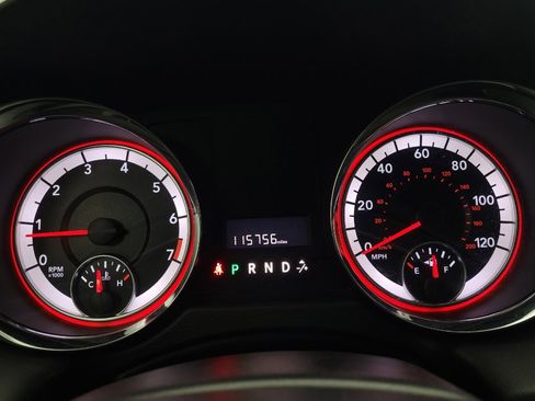 Used 2020 Dodge Grand Caravan SXT image 23