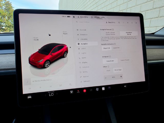 Used 2024 Tesla Model Y Long Range AWD/4WD image 51