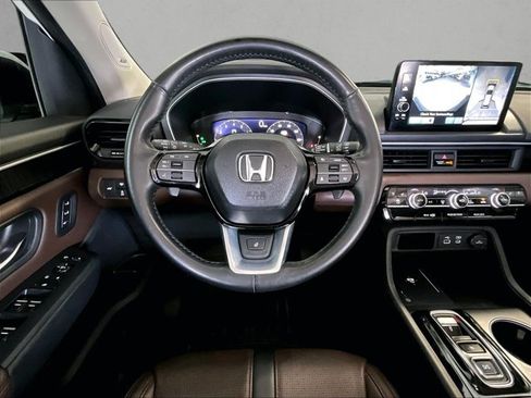 Used 2023 Honda Pilot Elite image 7