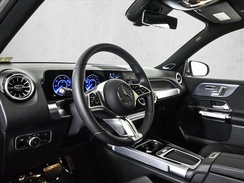 Certified 2025 Mercedes-Benz EQB 250+ image 10