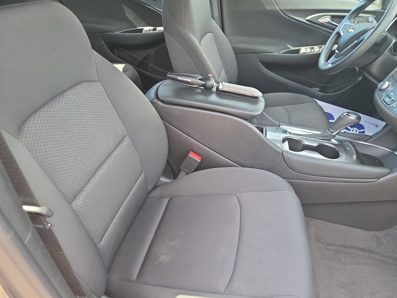 Used 2018 Chevrolet Malibu LT FWD image 17