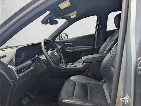 Used 2025 Cadillac XT4 Premium Luxury FWD image 11