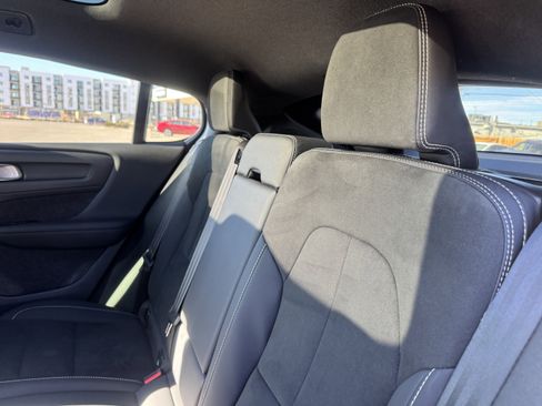 Used 2023 Volvo C40 P8 Recharge Ultimate image 16