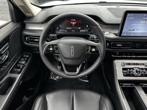Certified 2023 Lincoln Aviator AWD w/ Premium Package image 14