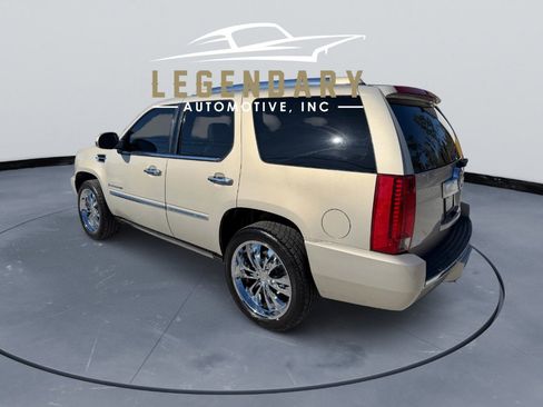 Used 2008 Cadillac Escalade 2WD image 3