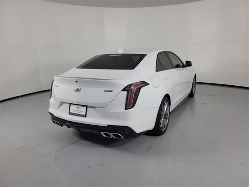 Used 2020 Cadillac CT4 V w/ Climate Package image 4