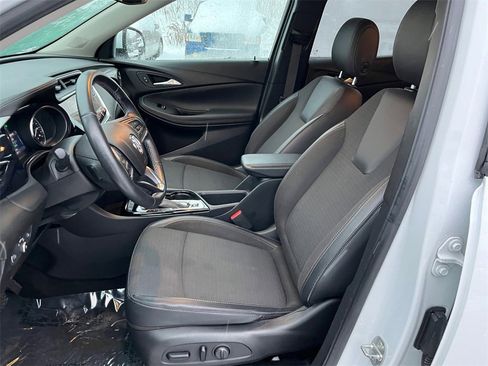 Used 2021 Buick Encore GX Select image 9