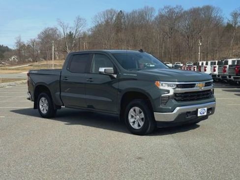 Used 2025 Chevrolet Silverado 1500 LT AWD/4WD image 2