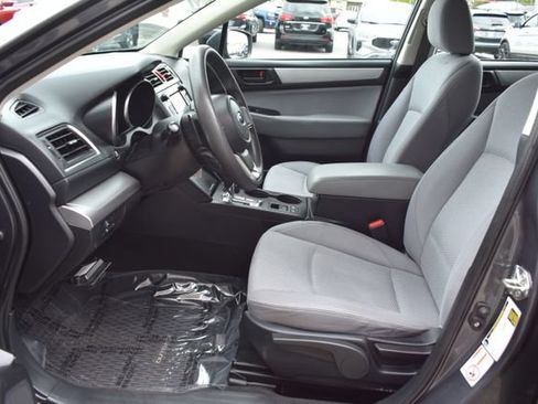 Used 2018 Subaru Outback 2.5i AWD/4WD image 16