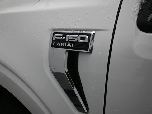 Used 2022 Ford F150 Lariat image 12