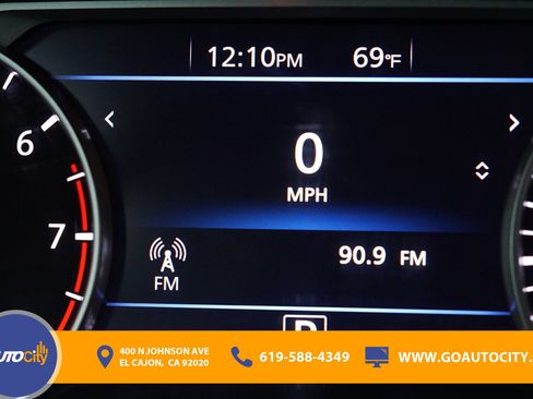 Used 2024 Nissan Sentra SV FWD image 3