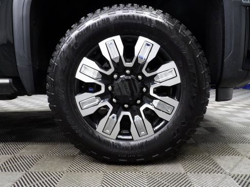 Used 2025 GMC Sierra 2500 Denali w/ Denali Reserve Package image 8