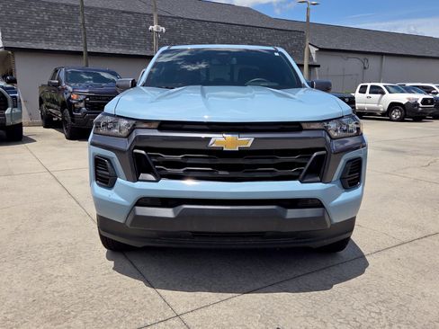 Used 2025 Chevrolet Colorado LT w/ Advanced Trailering Package RWD image 2