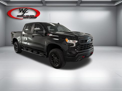 Used 2024 Chevrolet Silverado 1500 LT Trail Boss w/ Convenience Package II AWD/4WD image 3