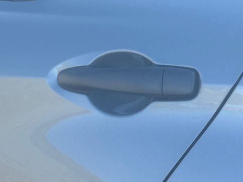 Used 2025 Nissan Kicks Play S image 15