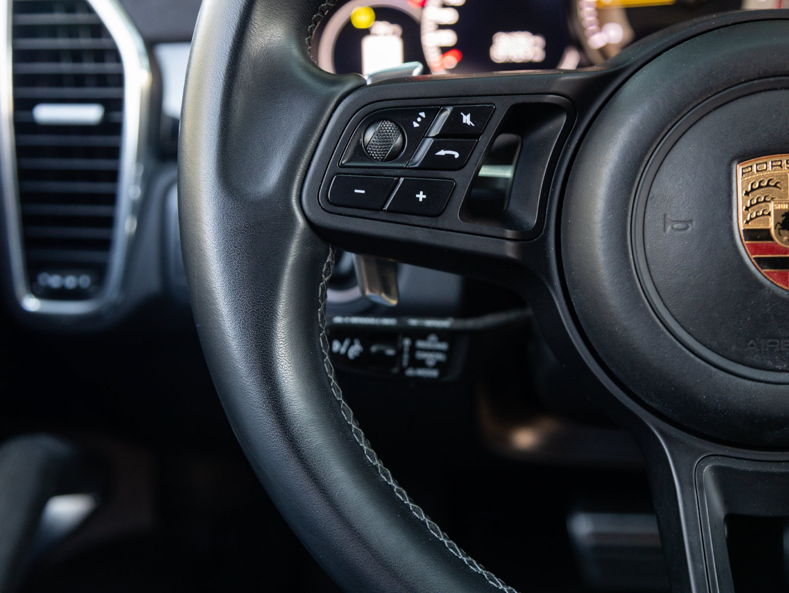 Certified 2023 Porsche Cayenne Turbo GT AWD/4WD image 15