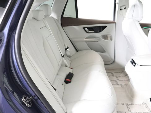 Used 2023 Mercedes-Benz EQE 350+ 4MATIC SUV w/ Exclusive Trim Package image 39
